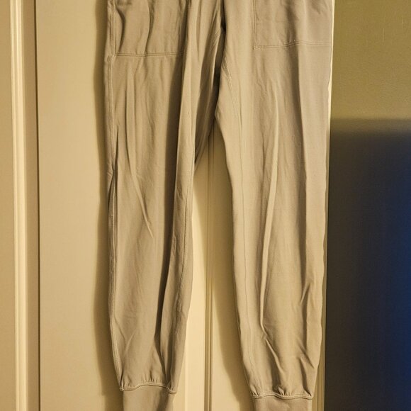 Lululemon beige joggers - Picture 4 of 6